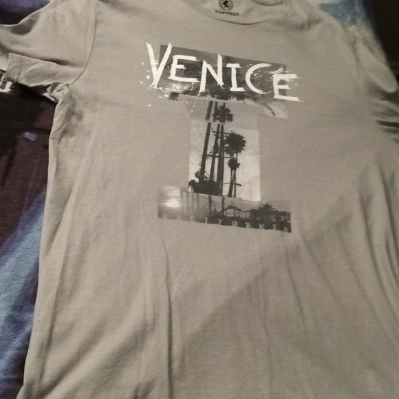 Express Tee// Adult Large - Picture 3 of 3